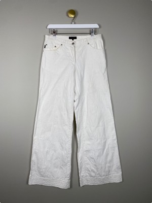Créton str. 38 <br/> hvide jeans med vævet blomster