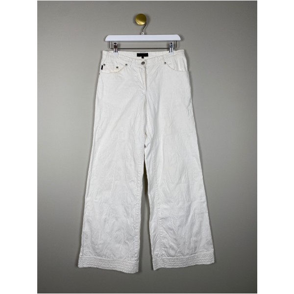 Créton str. 38 <br/> hvide jeans med vævet blomster