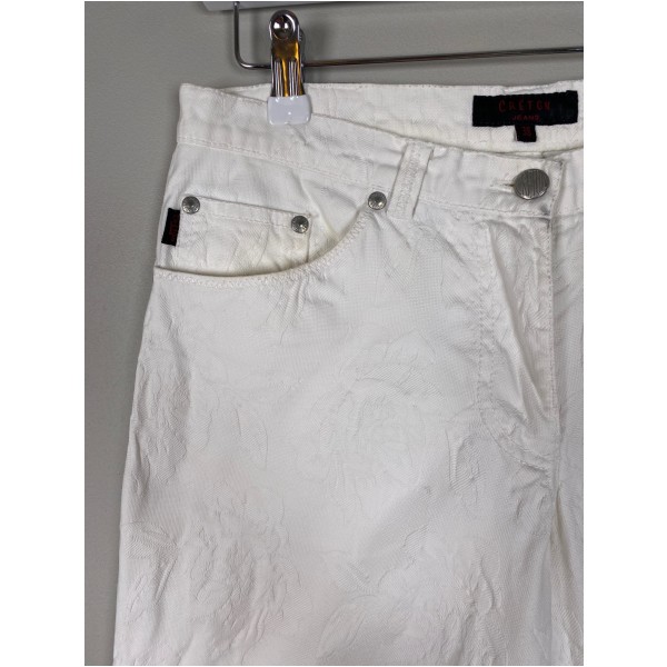 Créton str. 38 <br/> hvide jeans med vævet blomster - Image 2