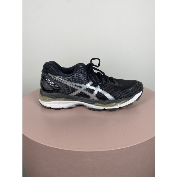 Oasics str. 39 <br/> sorte sneakers