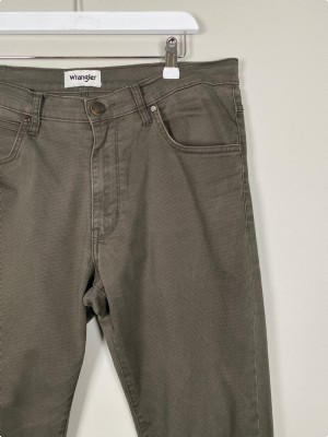 Wrangler str. 32 <br/> grønne bukser