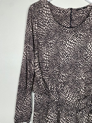 Hugo Boss str. S/M <br/> mønstret kjole