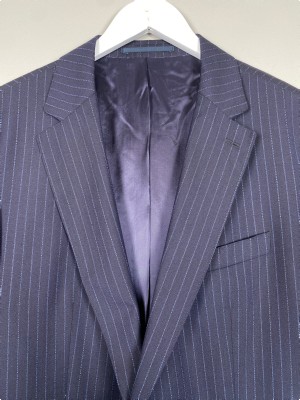 Hugo Boss str. 56 <br/> stribet jakkesæt