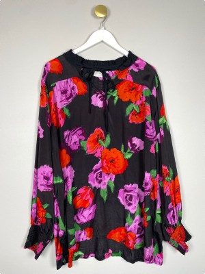 Kaffe str. 50 <br/> blomstret bluse
