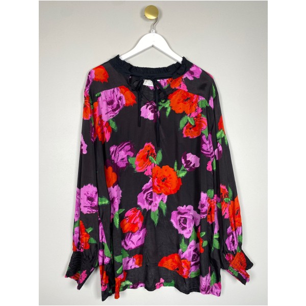 Kaffe str. 50 <br/> blomstret bluse