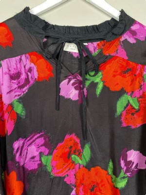 Kaffe str. 50 <br/> blomstret bluse