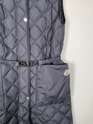 Moncler str. M <br/> black butor diamond quilted long gilet