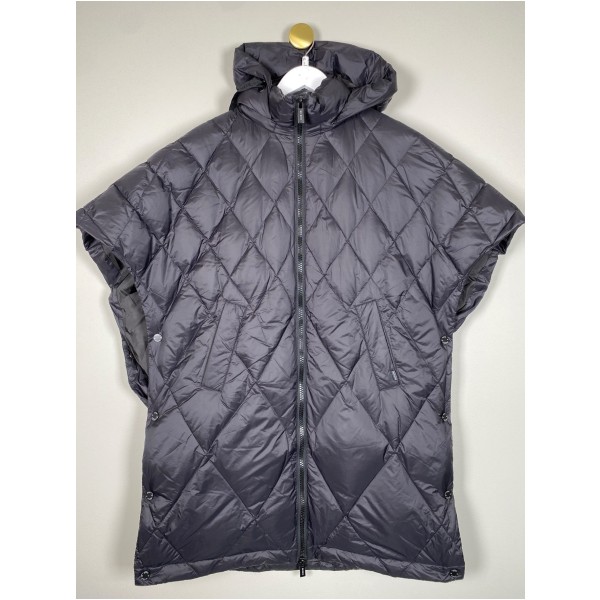Mos Mosh str. XS/S <br/> poncho jakke med knapper i siderne