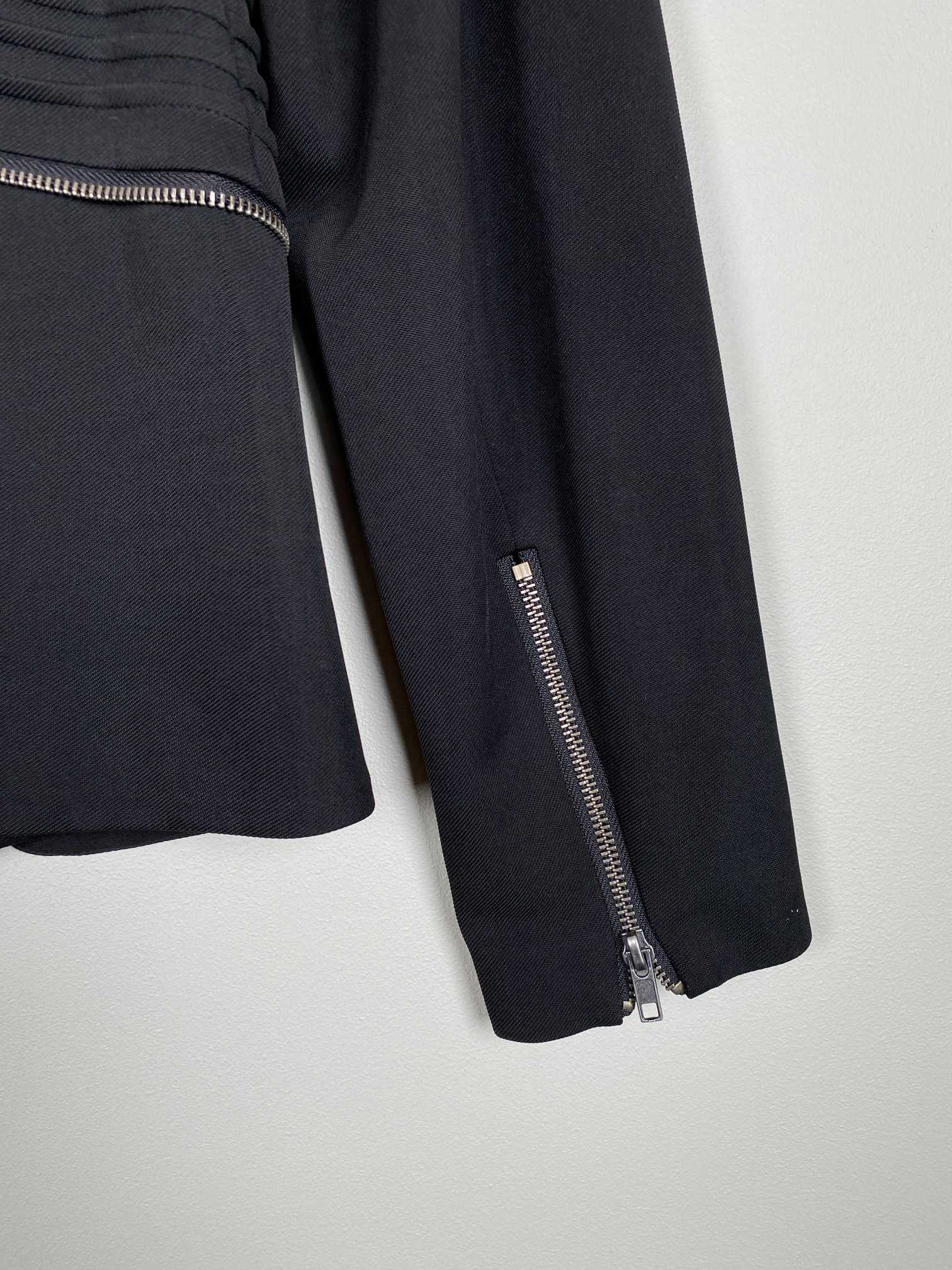 Isay str. 40 <br/> sort blazer - Billede 3