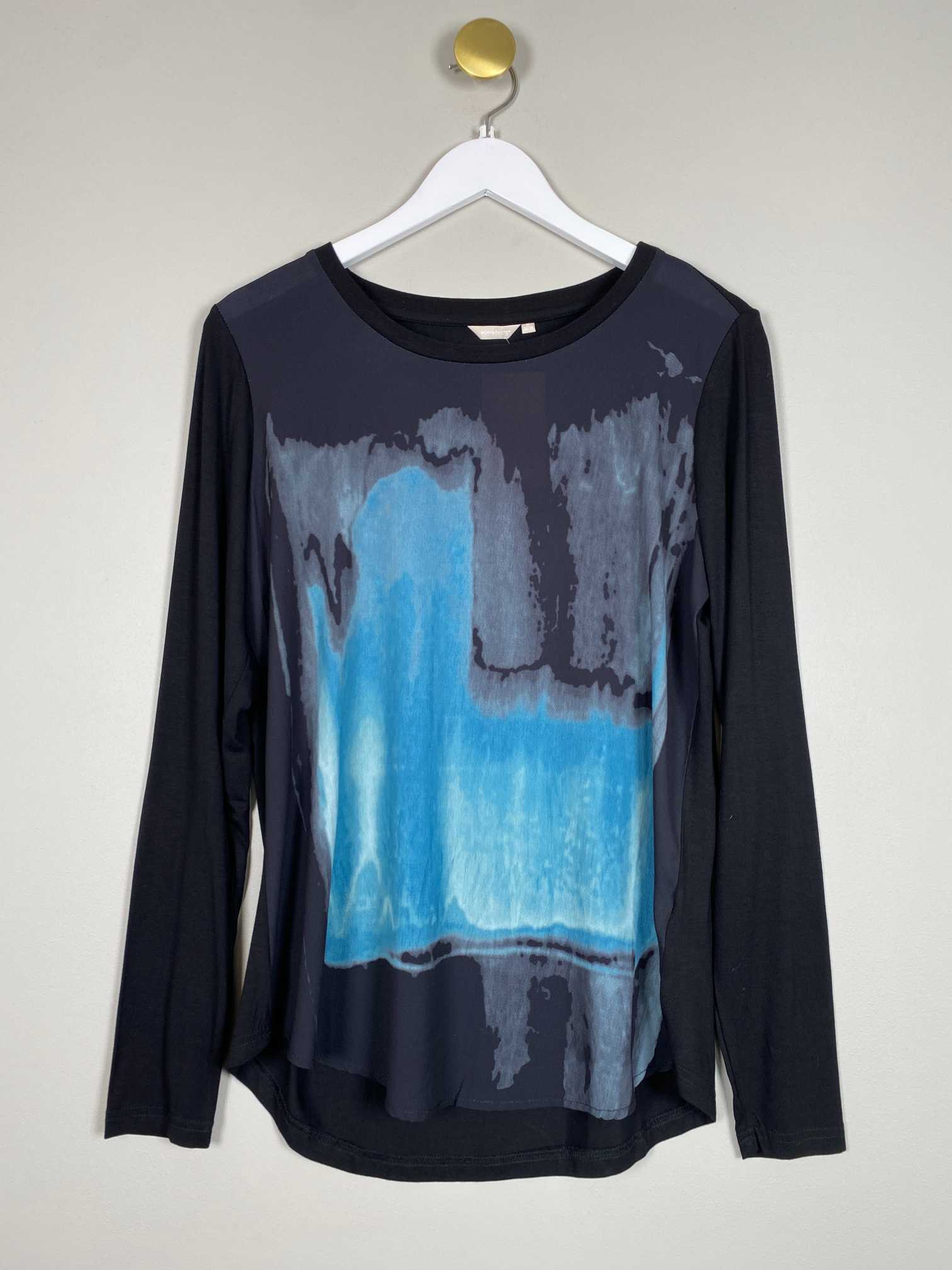 Bon'a Parte str. M <br/> sort bluse med blåt print