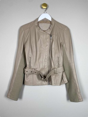 BZR str. 38 <br/> beige læderjakke med bindedetalje