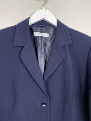 Marrytime str. 42 <br/> mørkeblå blazer