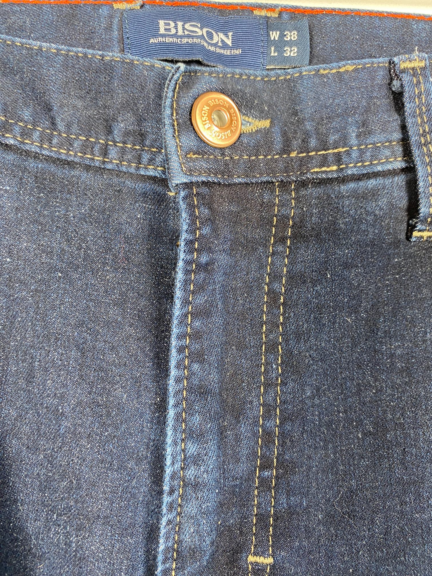 Bison str. XL <br/> mørkeblå jeans - Billede 2