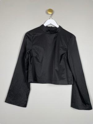 Cecilie Haugaard str. S  <br/> sort bluse