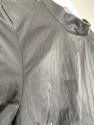 Cecilie Haugaard str. S  <br/> sort bluse
