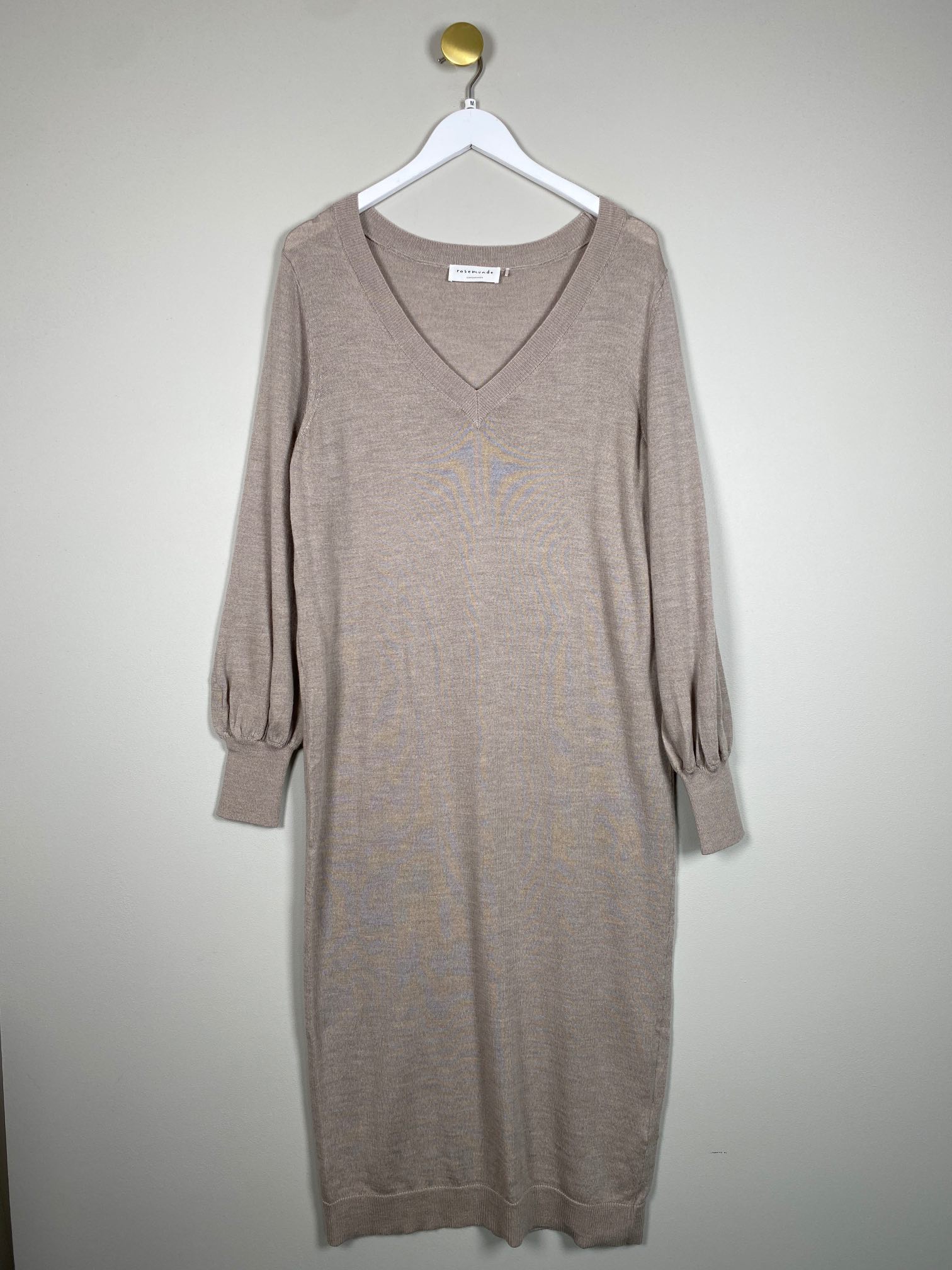 Rosemunde str. M <br/> lang brun kjole i uld