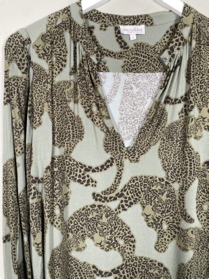 Dea Kudibal str. S <br/> bluse med leopardprint