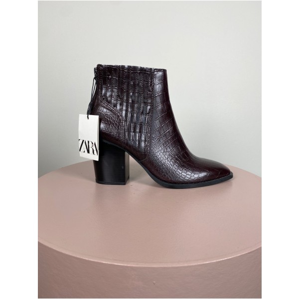 Zara str. 39 <br/> brun croco støvle