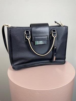Calvin Klein <br/> sort skuldertaske med 3 rum