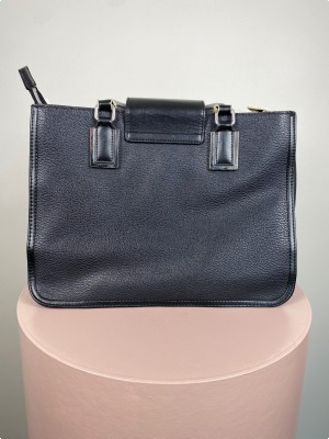 Calvin Klein <br/> sort skuldertaske med 3 rum