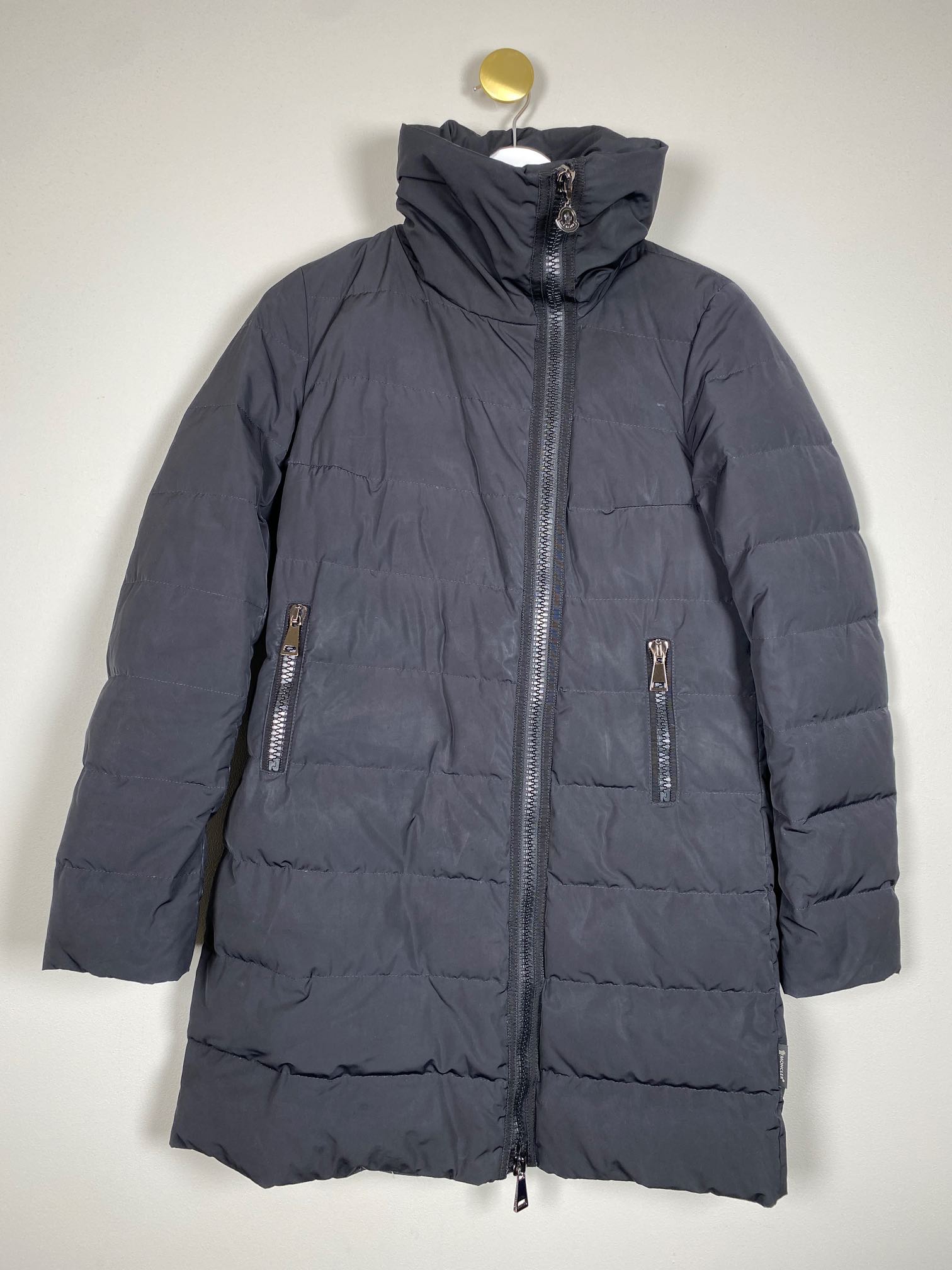 Moncler str. M <br/> sort dunjakke