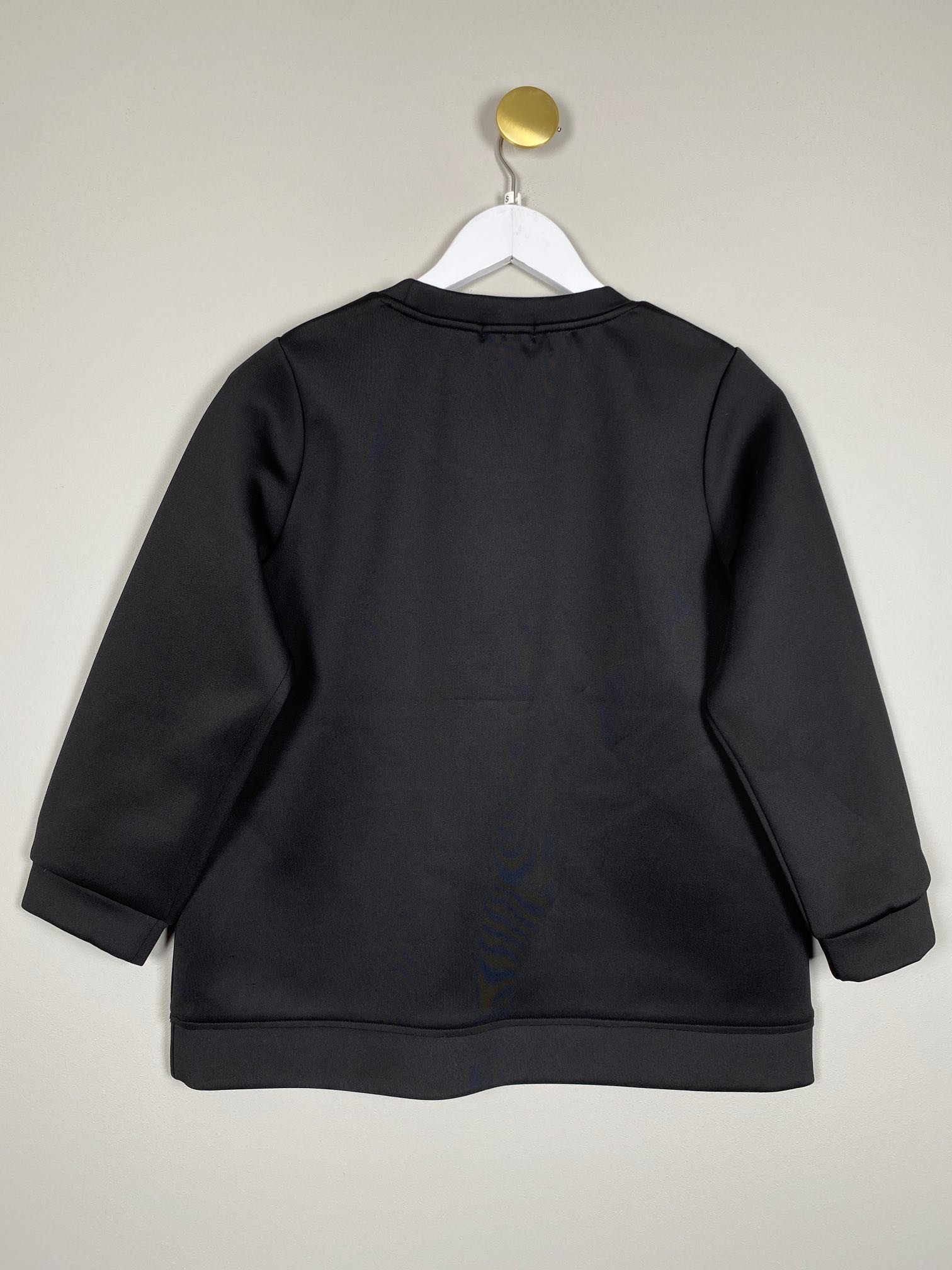 Dea Kudibal str. S <br/> sort bluse med perler - Billede 3