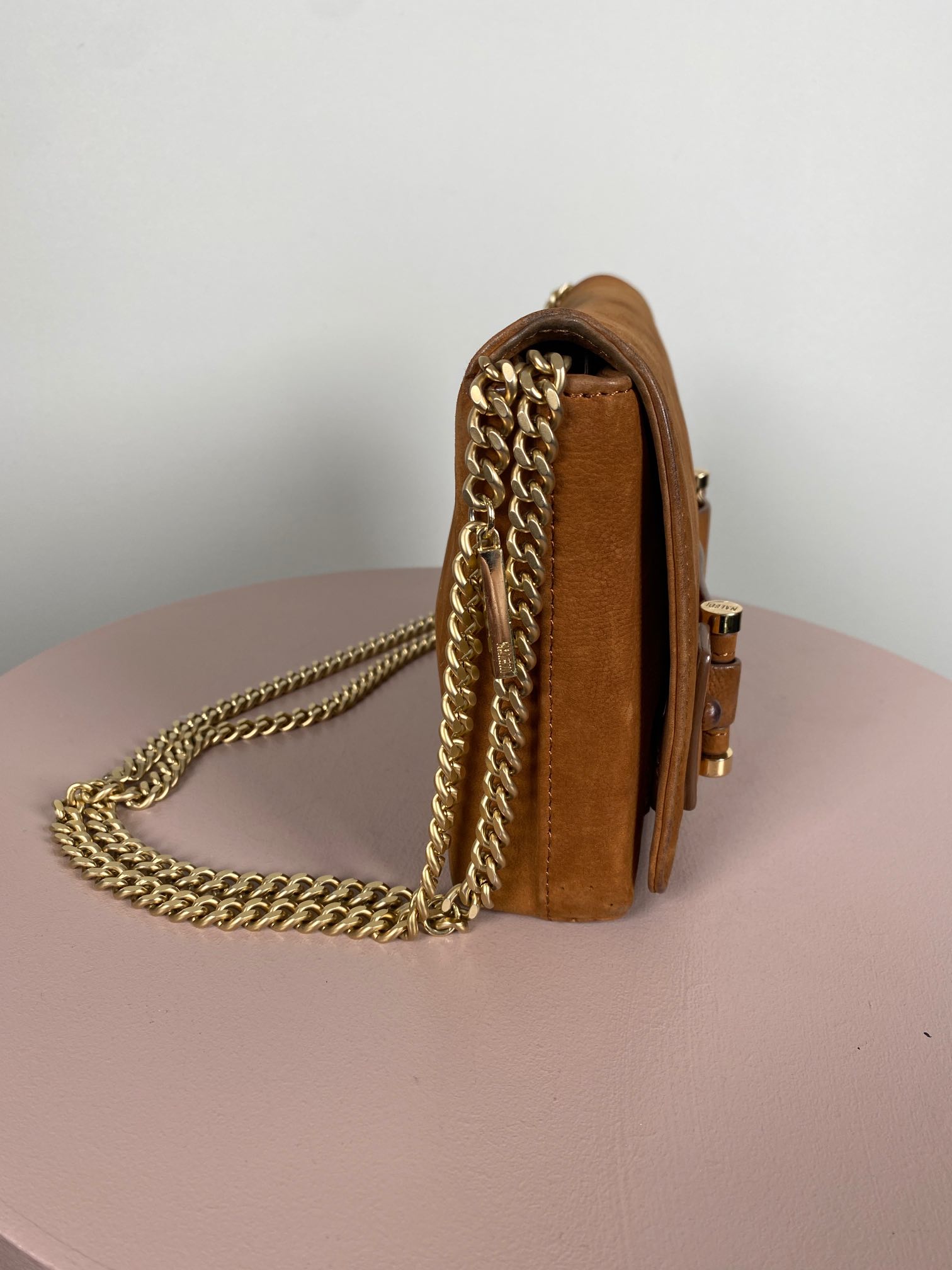 Naledi CPH <br/> brun skuldertaske med kæderem - Billede 2