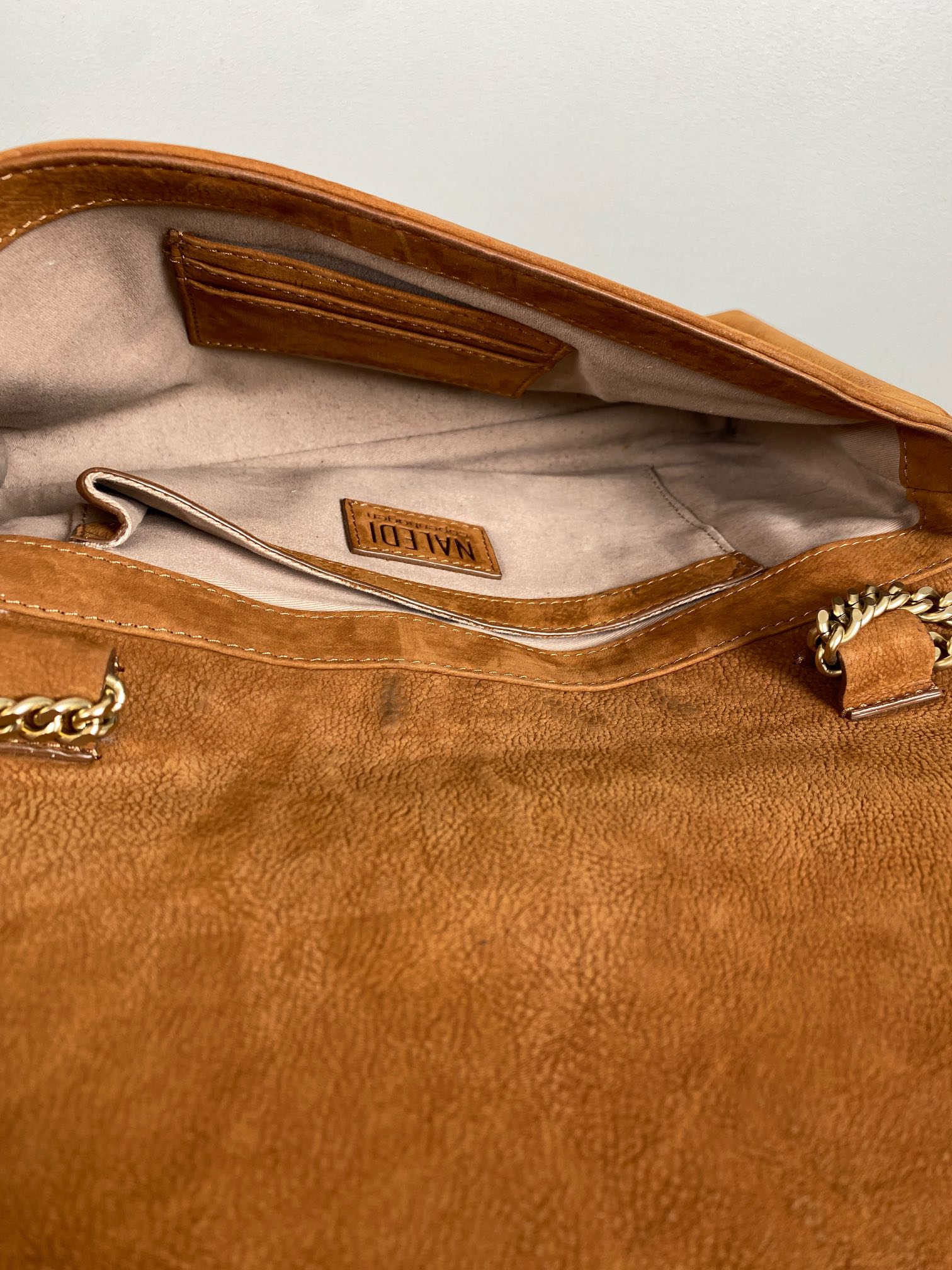 Naledi CPH <br/> brun skuldertaske med kæderem - Billede 4