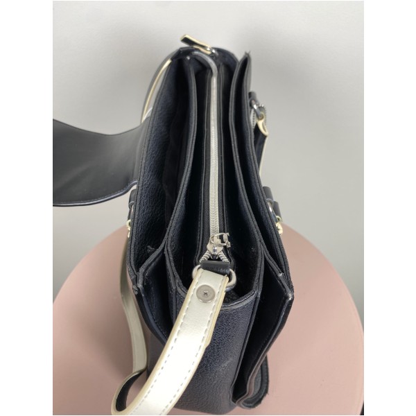 Calvin Klein <br/> sort skuldertaske med 3 rum - Billede 4