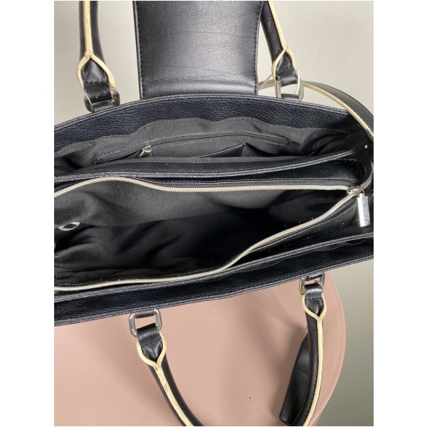 Calvin Klein <br/> sort skuldertaske med 3 rum - Billede 7