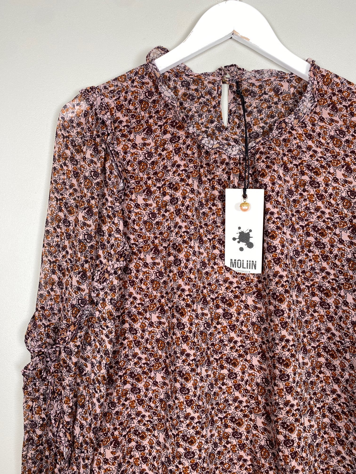 Moliin str. M <br/> blomstret bluse - Billede 2