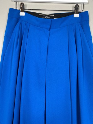 By Malene Birger str. 36 <br/> lang blå nederdel med læg