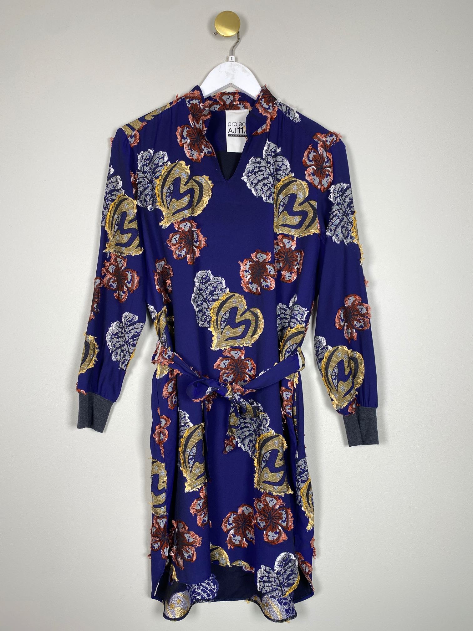 Project AJ117 str. S <br/>blålilla kjole med blomster og hjerter