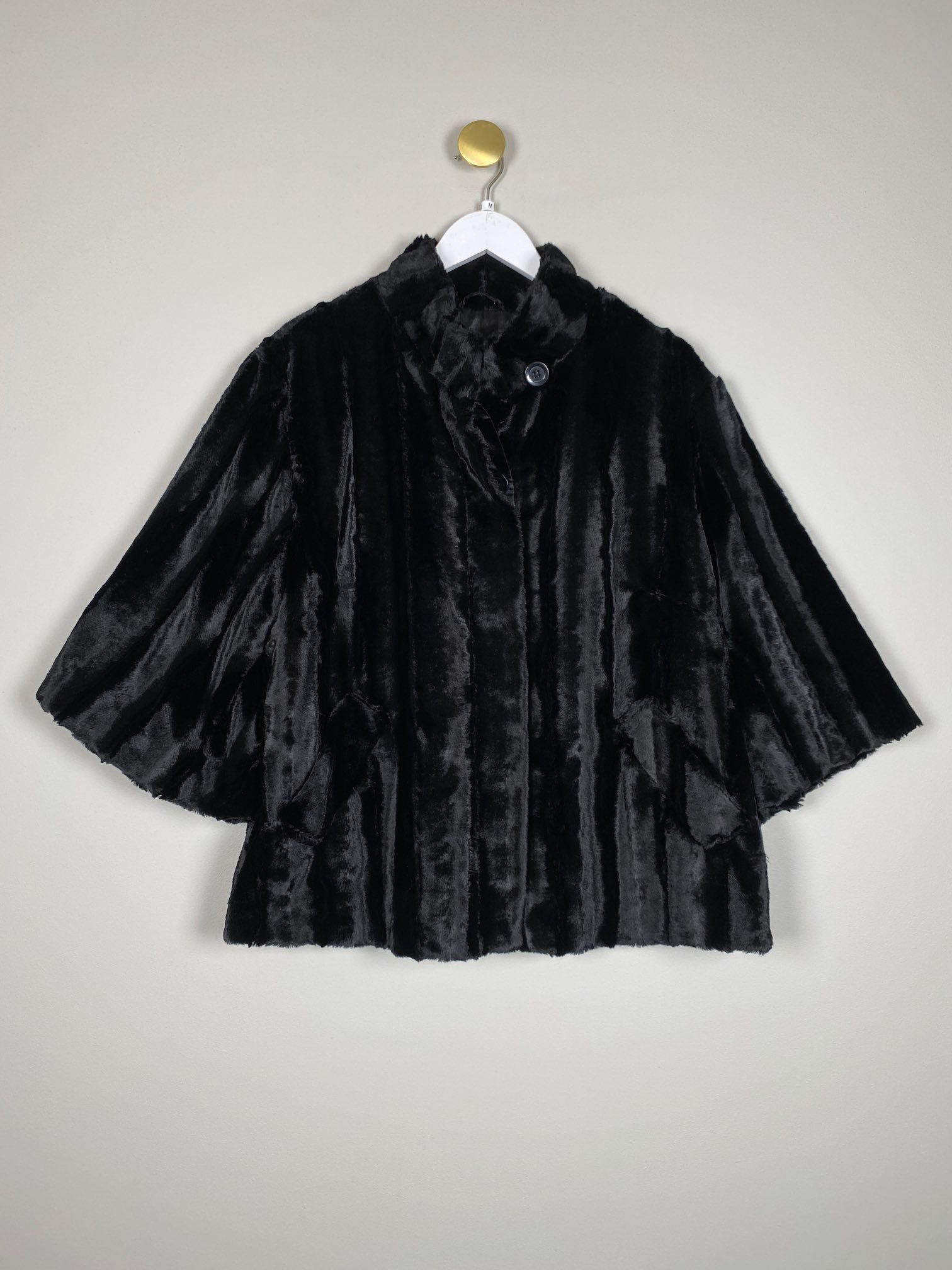 sort minkpels jakke str. M <br/> kortklippet