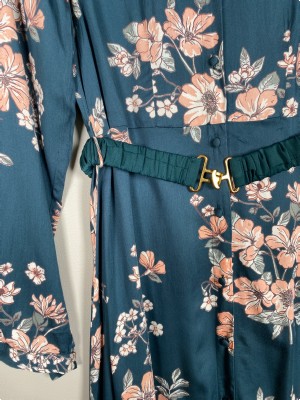 Vero Moda str. S <br/> blomstret kjole med bælte