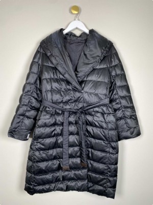 Max Mara str. M <br/> sort jakke med bindebånd