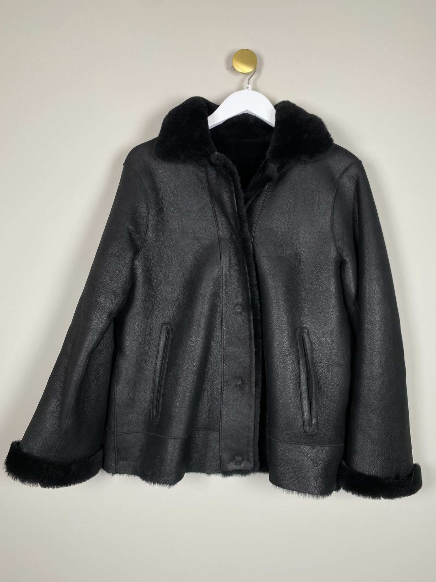 Dear Dharma str. 38 <br/> sort jakke i lammeskind