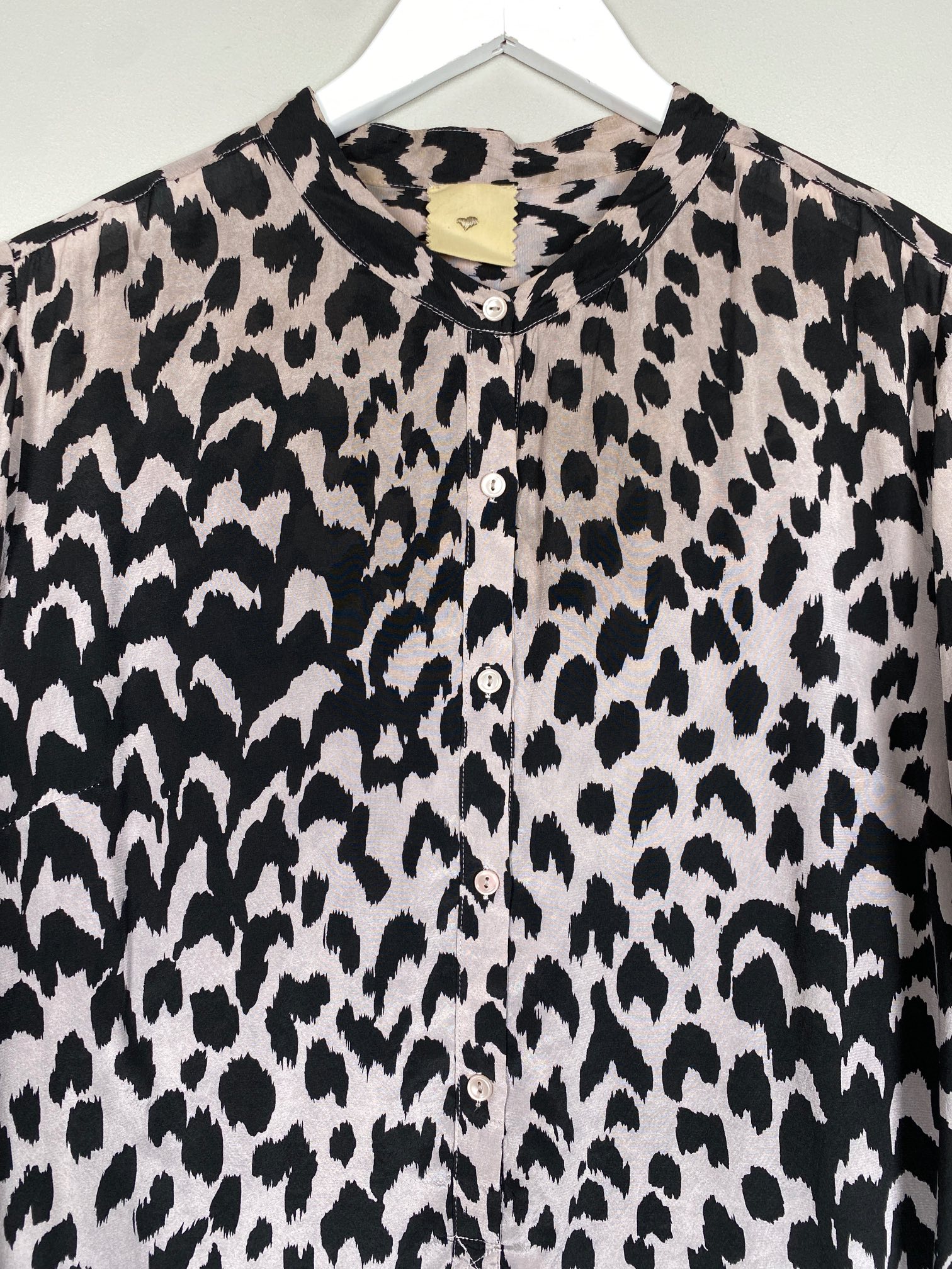 Heartmade str. 38 <br/> mønstret bluse - Billede 2