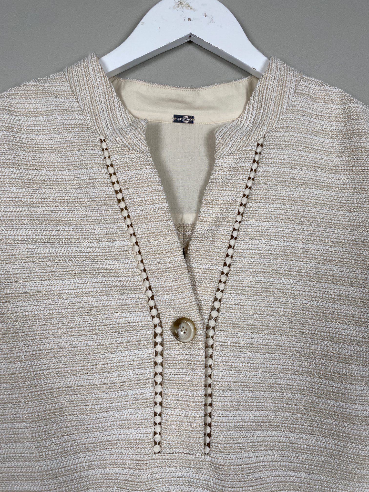 Gustav str. 38 <br/> lys bluse - Billede 2