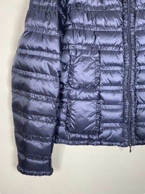Moncler jakke str. M <br/b> marineblå let dunjakke