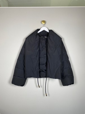 Moncler jakke i sort str. s/m
