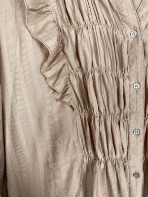 Co'Couture str. XL <br/> beige bluse med flæser