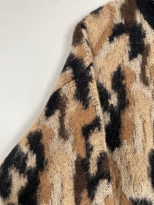 By Malene Birger str. S <br/>sort strik med leopardmønster