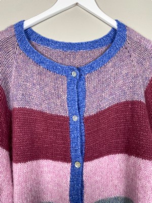 Cardigan str. XL <br/> stribet strik