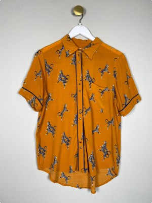 Baum und Pferdgarten str. 38 <br/> orange skjorte med leopardprint