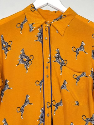 Baum und Pferdgarten str. 38 <br/> orange skjorte med leopardprint