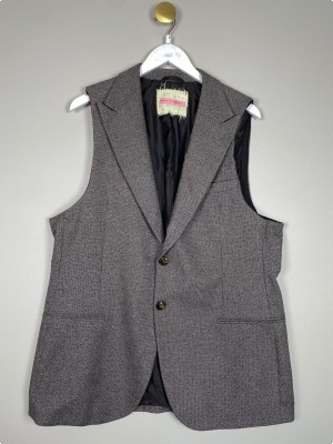 Hanne Lugnfors str. M/L <br/> grå vest, oversize