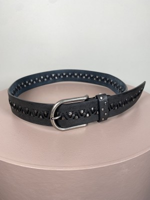 Bælte str. 85 cm <br/> med nitter