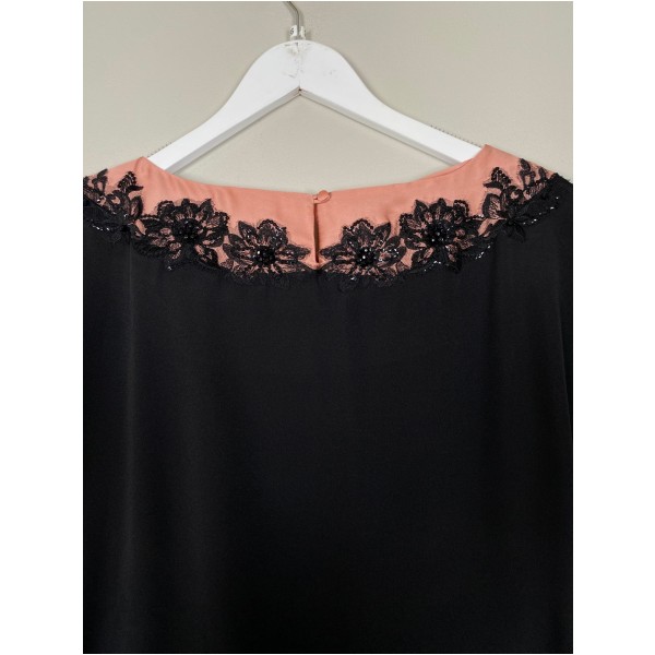 Monsoon str. 36 <br/> sort top med blonder og sten ved krave - Billede 4