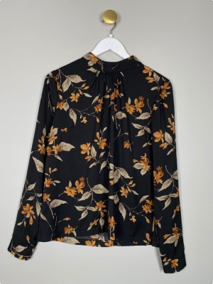 Prepair str. S <br/b> blomstret bluse med høj krave